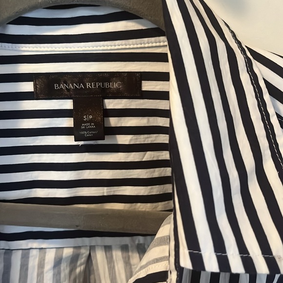 Banana Republic Oversized Poplin Shirt - Picture 5 of 5